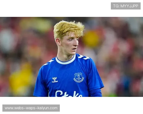 埃弗顿由卡尔弗特-勒温在禁区内制造连续威胁：从个人直觉到战术协同的全景解读