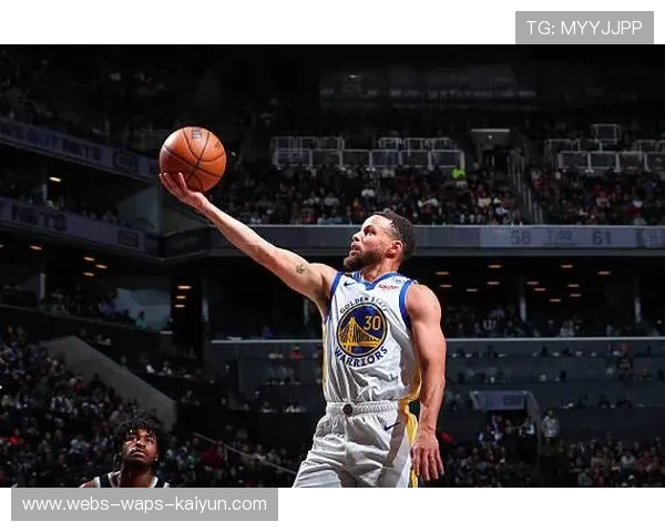 库里末节命中四记高难度三分，勇士客场实现15分大逆转